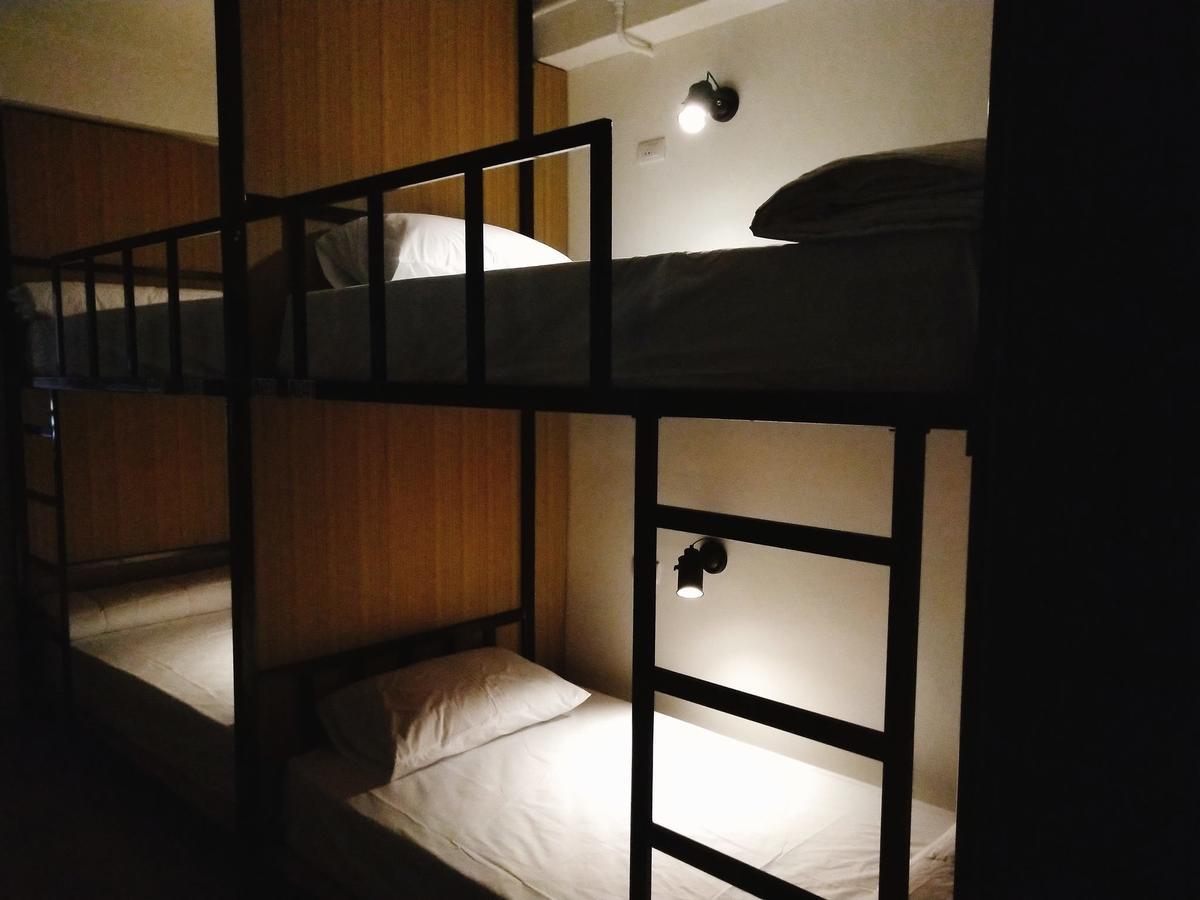 Albergue Cha Cha Cha Pattaya Exterior foto